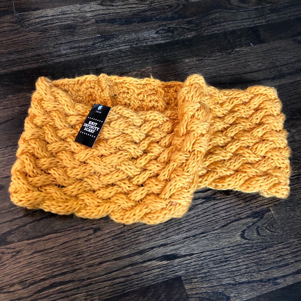 Knit Infinity Scarf - New